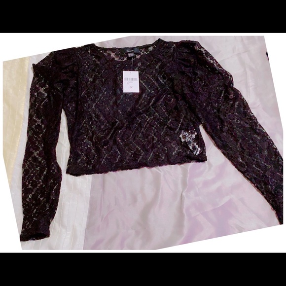 Black lace top. BNWT. - Picture 3 of 3